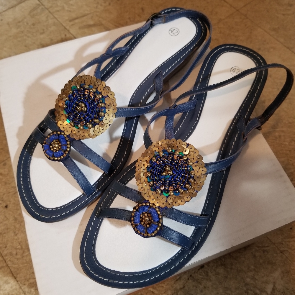 Sandals - Picture 2 of 3